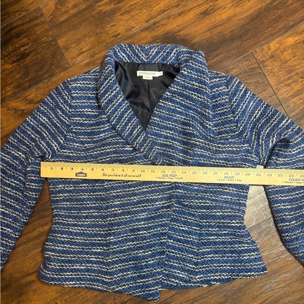 Pendleton Blue and White Women's Blazer - Picture 8 of 11